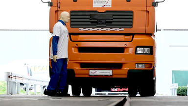 Auto Mobil - Heute U.a.: Crashtest Lkw-fußgänger Mit Andi