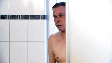 Die Trovatos - Detektive Decken Auf - Ehemann überrascht Nackten Fremden Unter Der Dusche