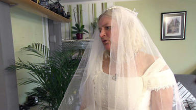 Familien Im Brennpunkt - 39-jährige Singlemutter Sucht Bräutigam Für Die Eigene Hochzeit