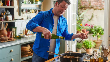Jamie Oliver: Geniale One Pot Gerichte - Lachs Und Tomaten-fritter
