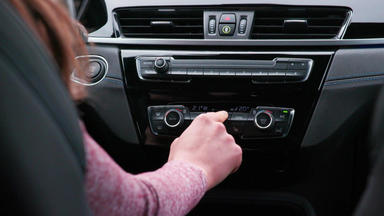 Ntv Mobil - Thema U. A.: Ablenkung Durch Bediensysteme Im Auto