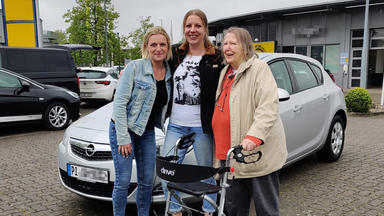 Mein Neuer Alter - Svenja Benötigt Ein Auto, Um Ihre Oma Zu Besuchen
