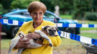 Miss Merkel - Ein Uckermark-krimi - Mord Auf Dem Friedhof