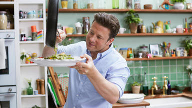 Jamie Oliver Genial Gesund: Superfood For Family & Friends - Von Pfannkuchen Bis Kimchi